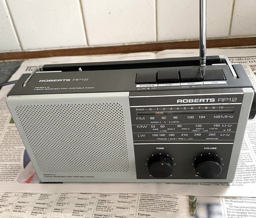 Roberts rp12 portable radio - roberts, 3